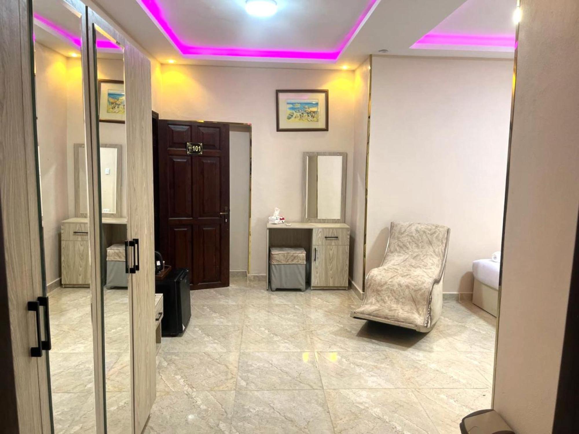 Nun Pyramids Hotel Kafret el-Gabal Rom bilde