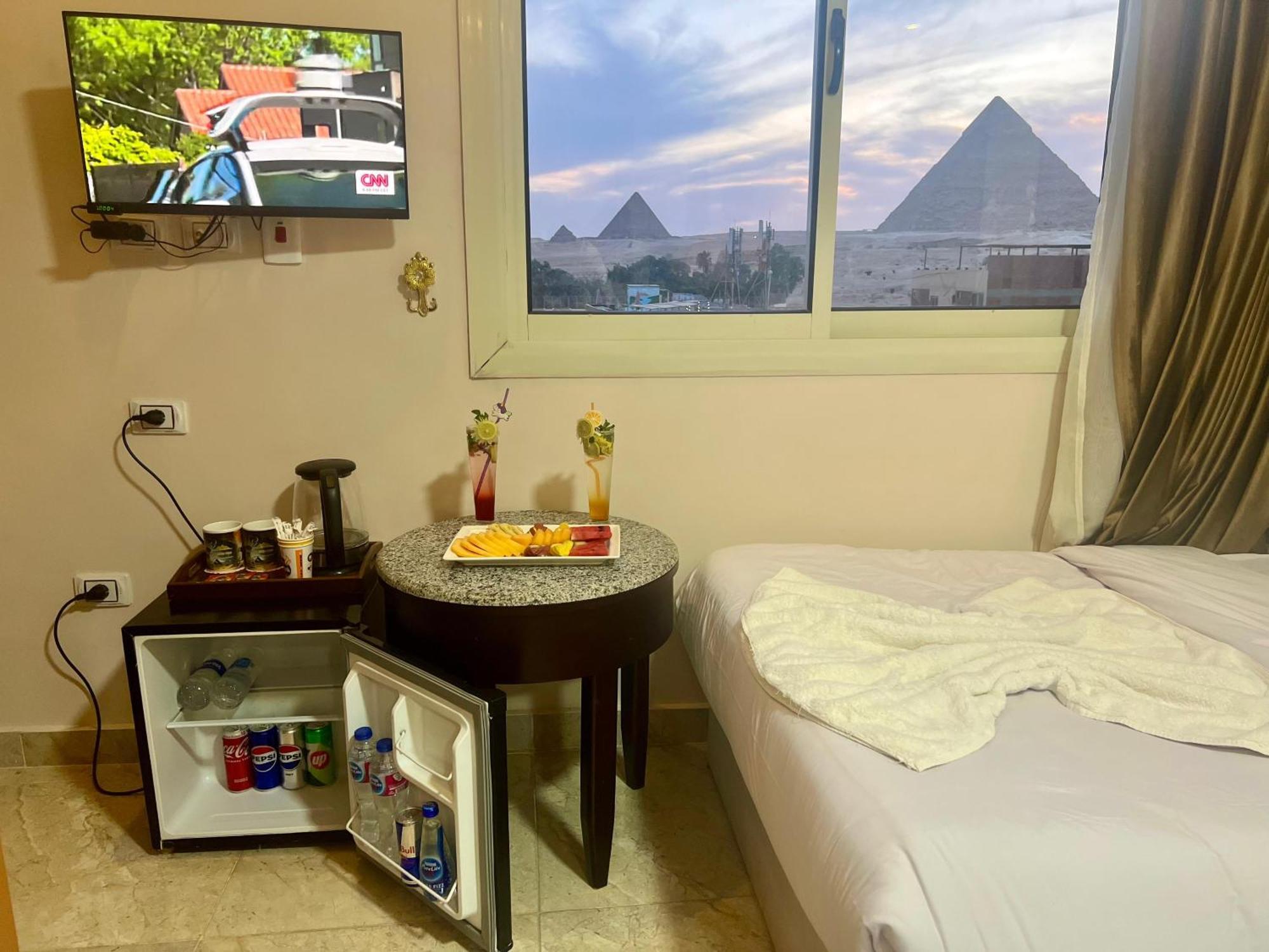 Nun Pyramids Hotel Kafret el-Gabal Eksteriør bilde