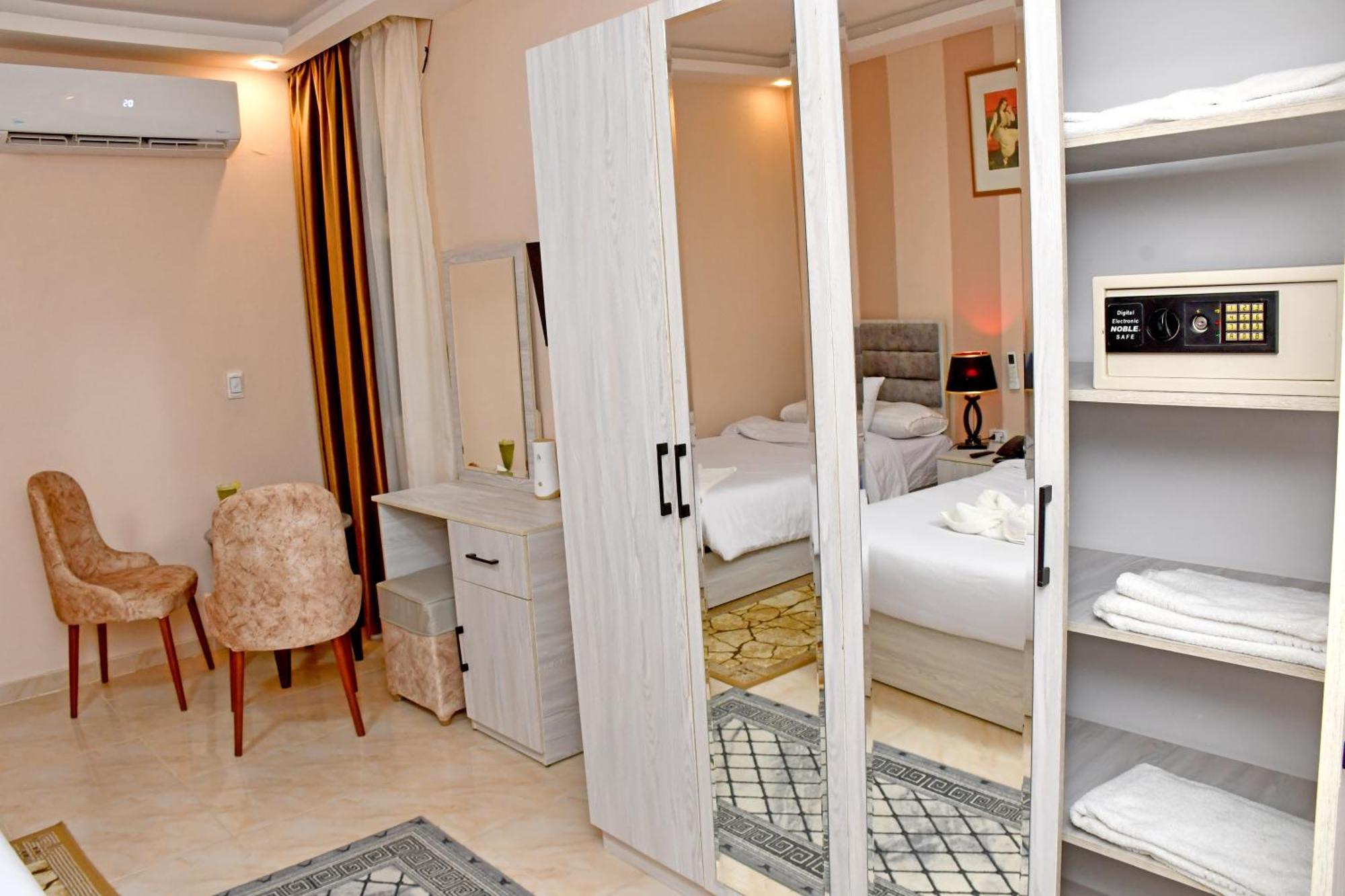 Nun Pyramids Hotel Kafret el-Gabal Eksteriør bilde