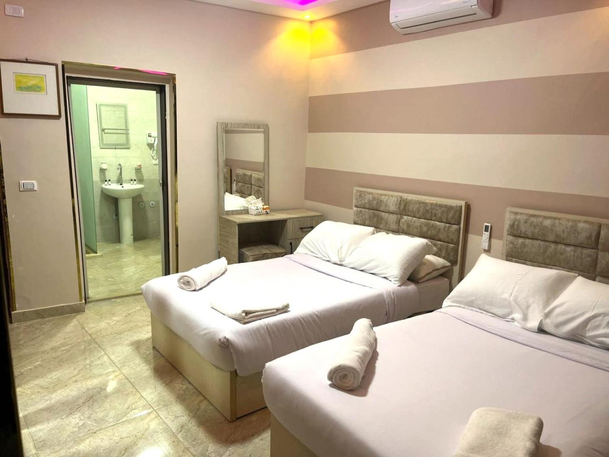 Nun Pyramids Hotel Kafret el-Gabal Rom bilde